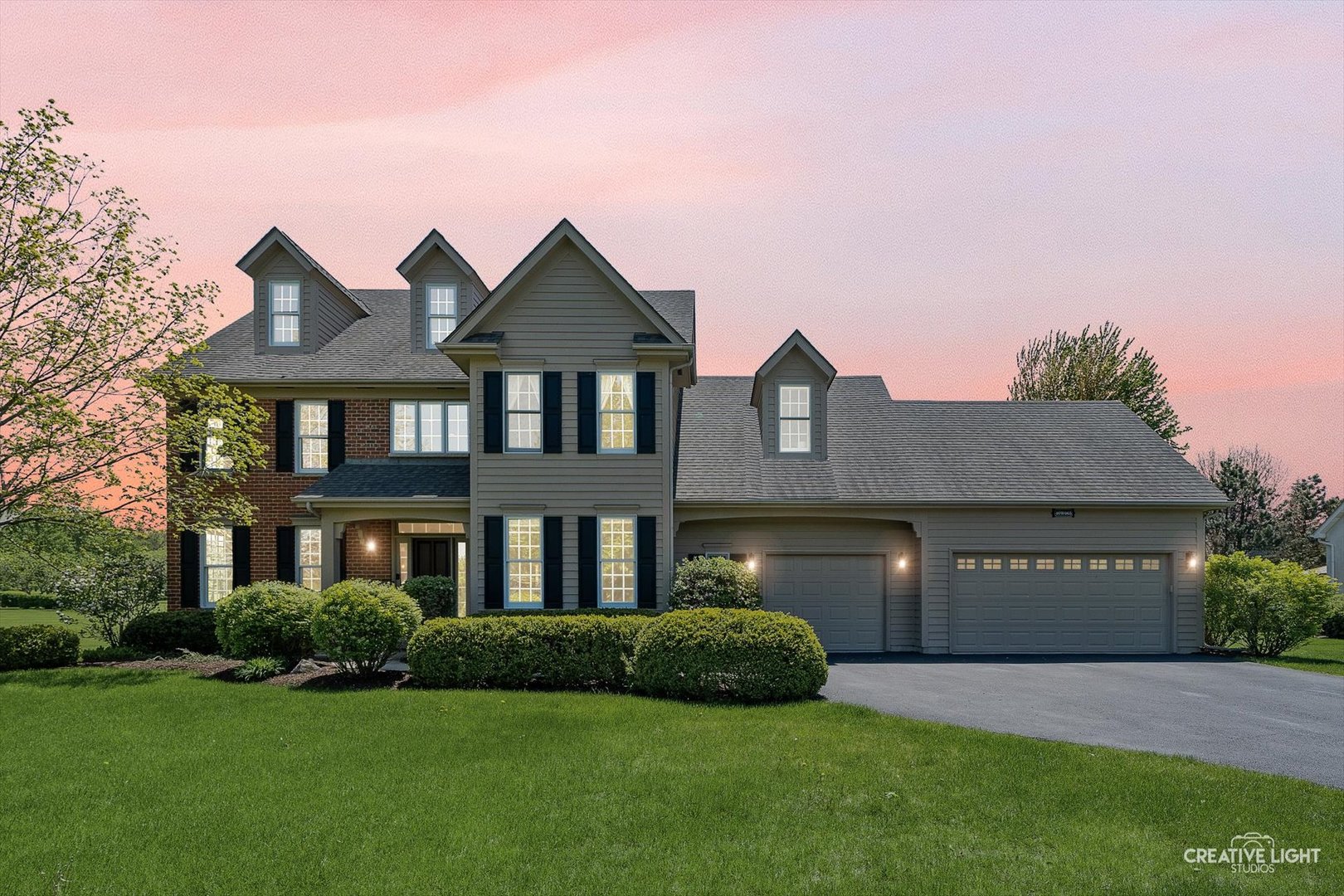 40W065 Fox Mill Boulevard, St. Charles, IL 60175