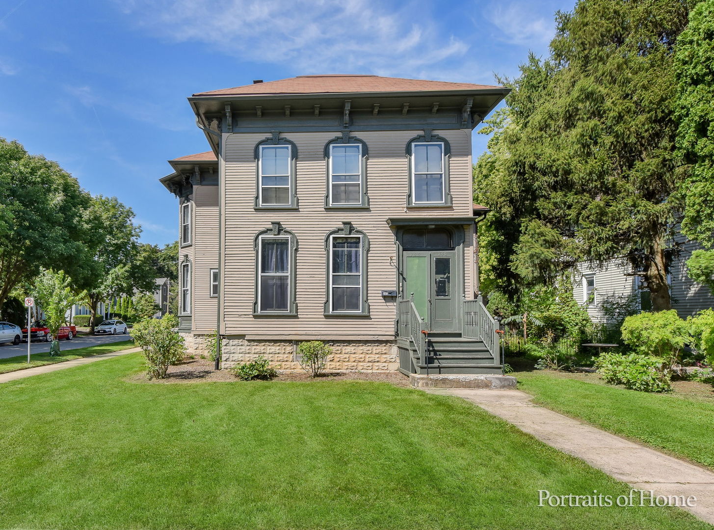205 N Wright Street, Naperville, IL 60540