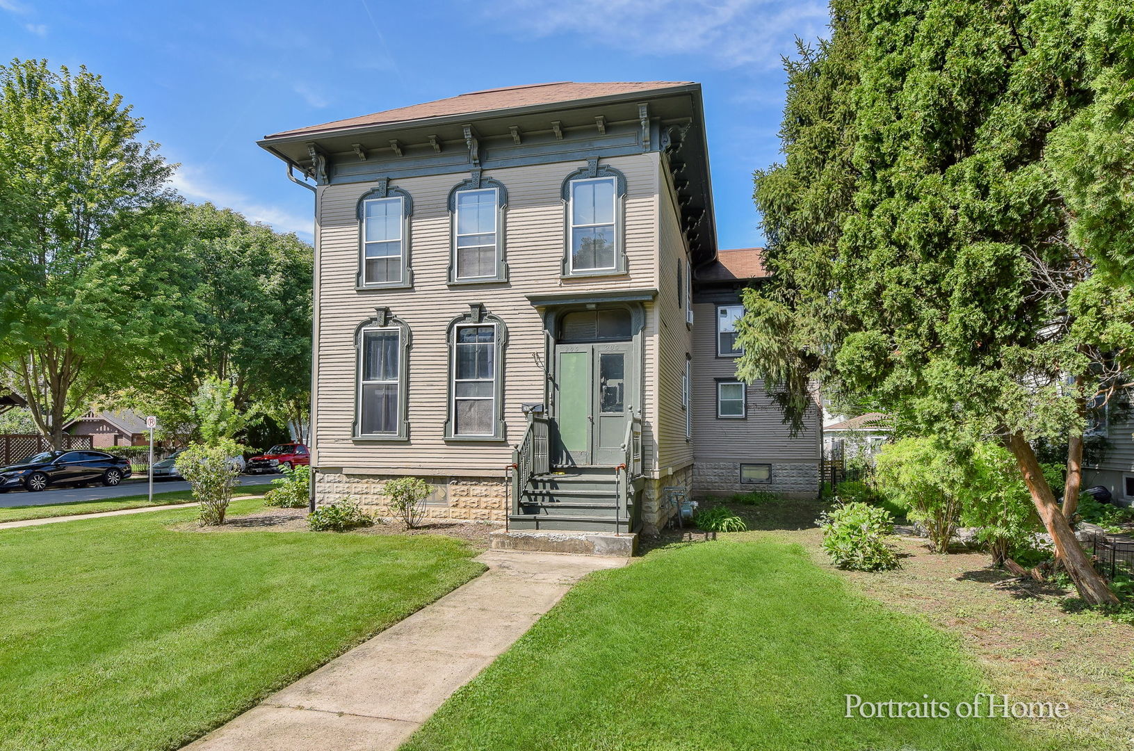 205 N Wright Street, Naperville, IL 60540