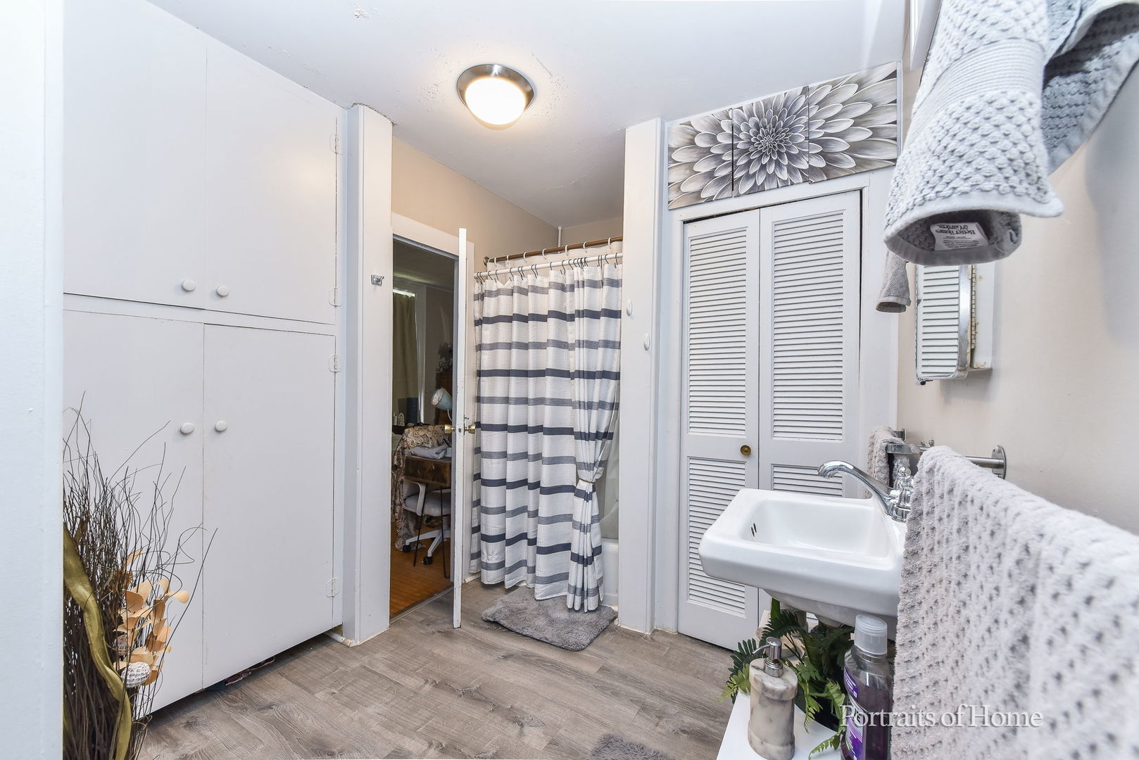 205 N Wright Street, Naperville, IL 60540