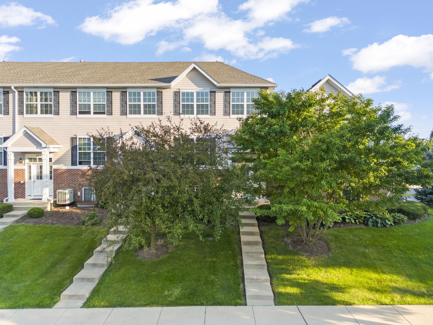 2234 Beresford Drive, Yorkville, IL 60560