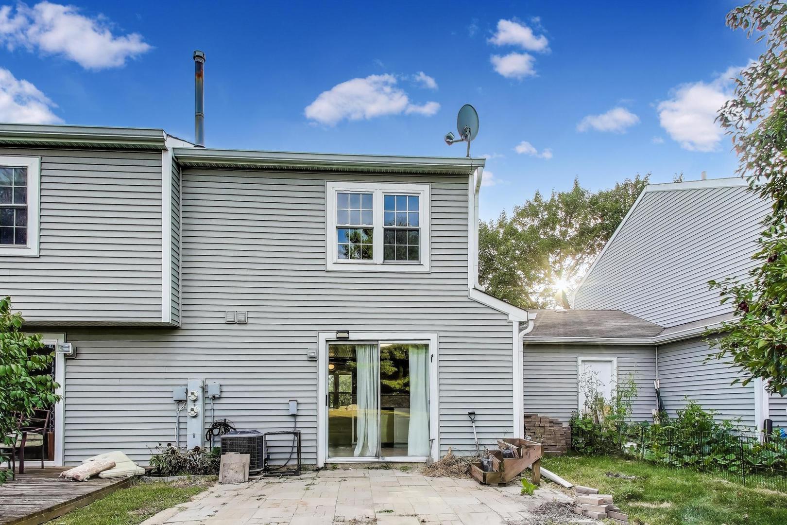 2009 Countryside Lane, Round Lake Beach, IL 60073