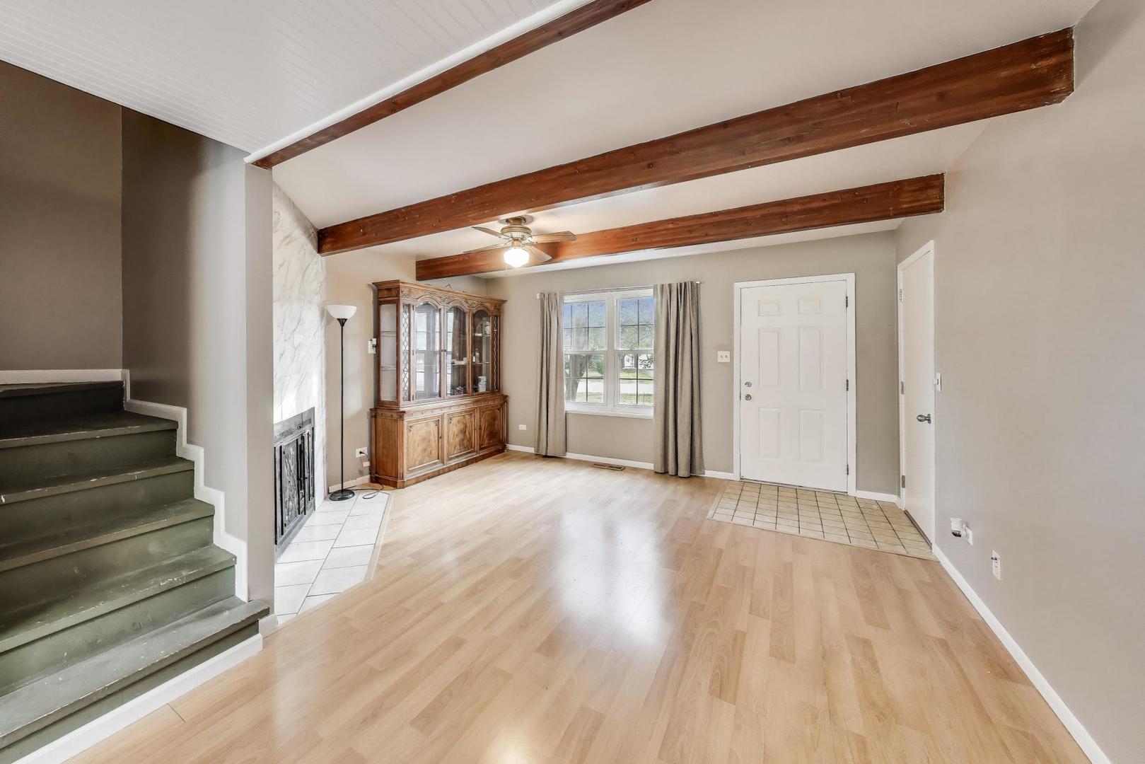 2009 Countryside Lane, Round Lake Beach, IL 60073