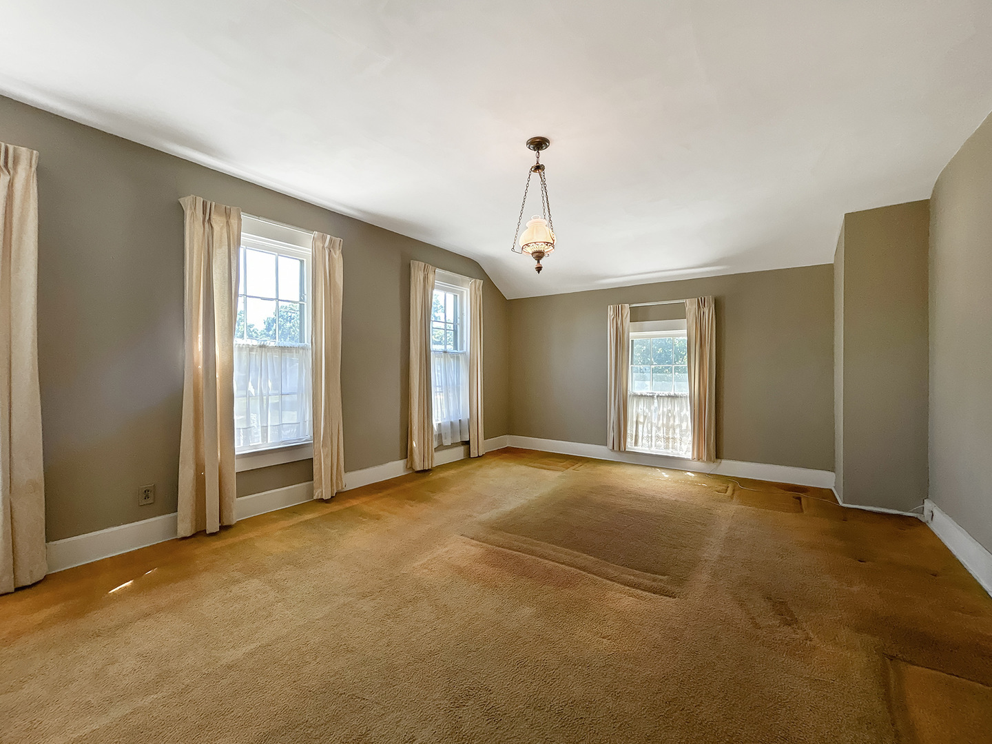 20 S Church Street, Princeton, IL 61356