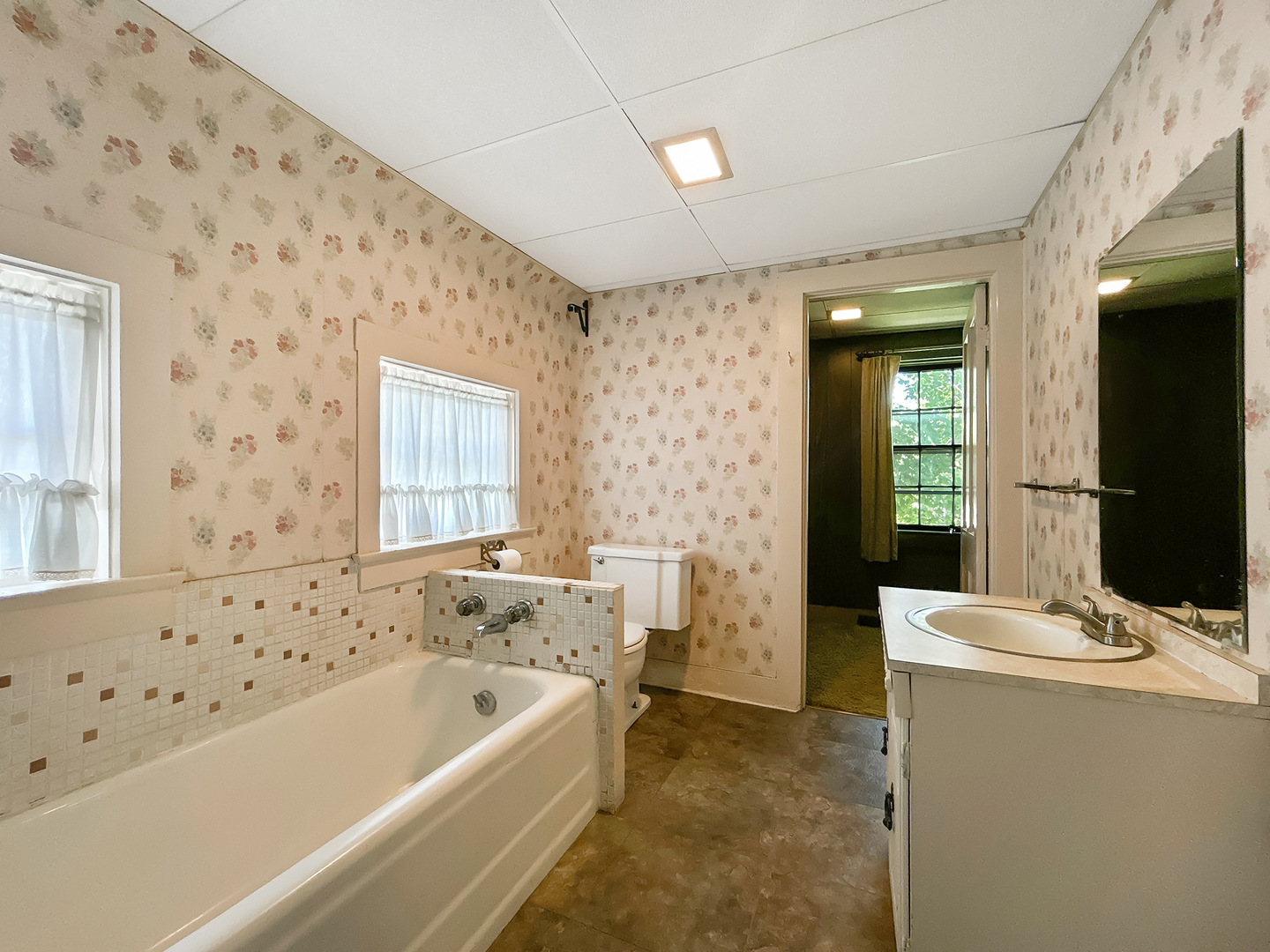 20 S Church Street, Princeton, IL 61356