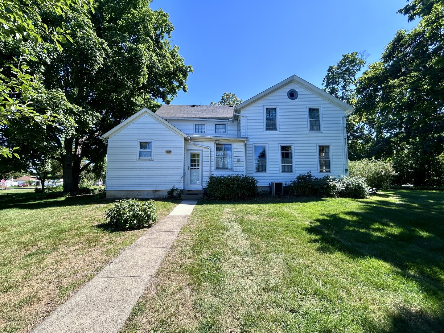 20 S Church Street, Princeton, IL 61356