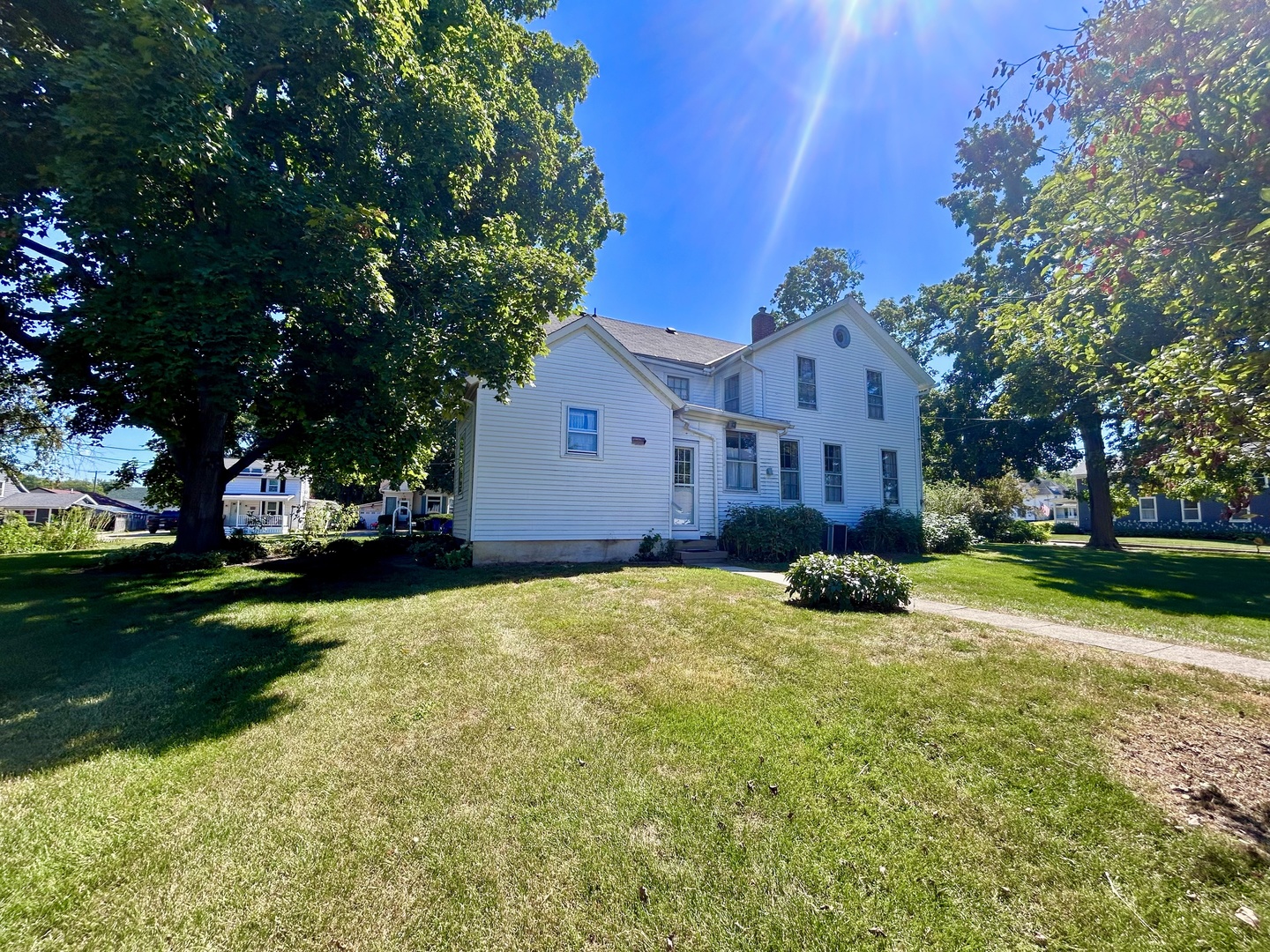 20 S Church Street, Princeton, IL 61356