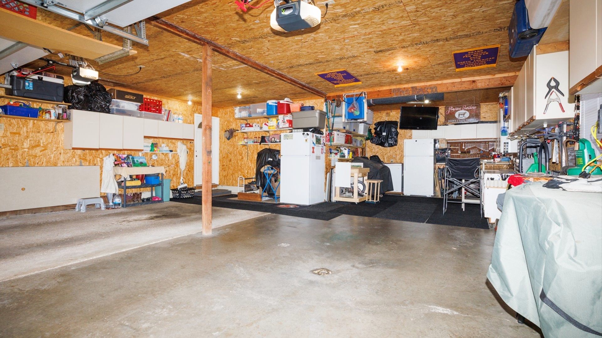 210 W North Street, Colfax, IL 61728