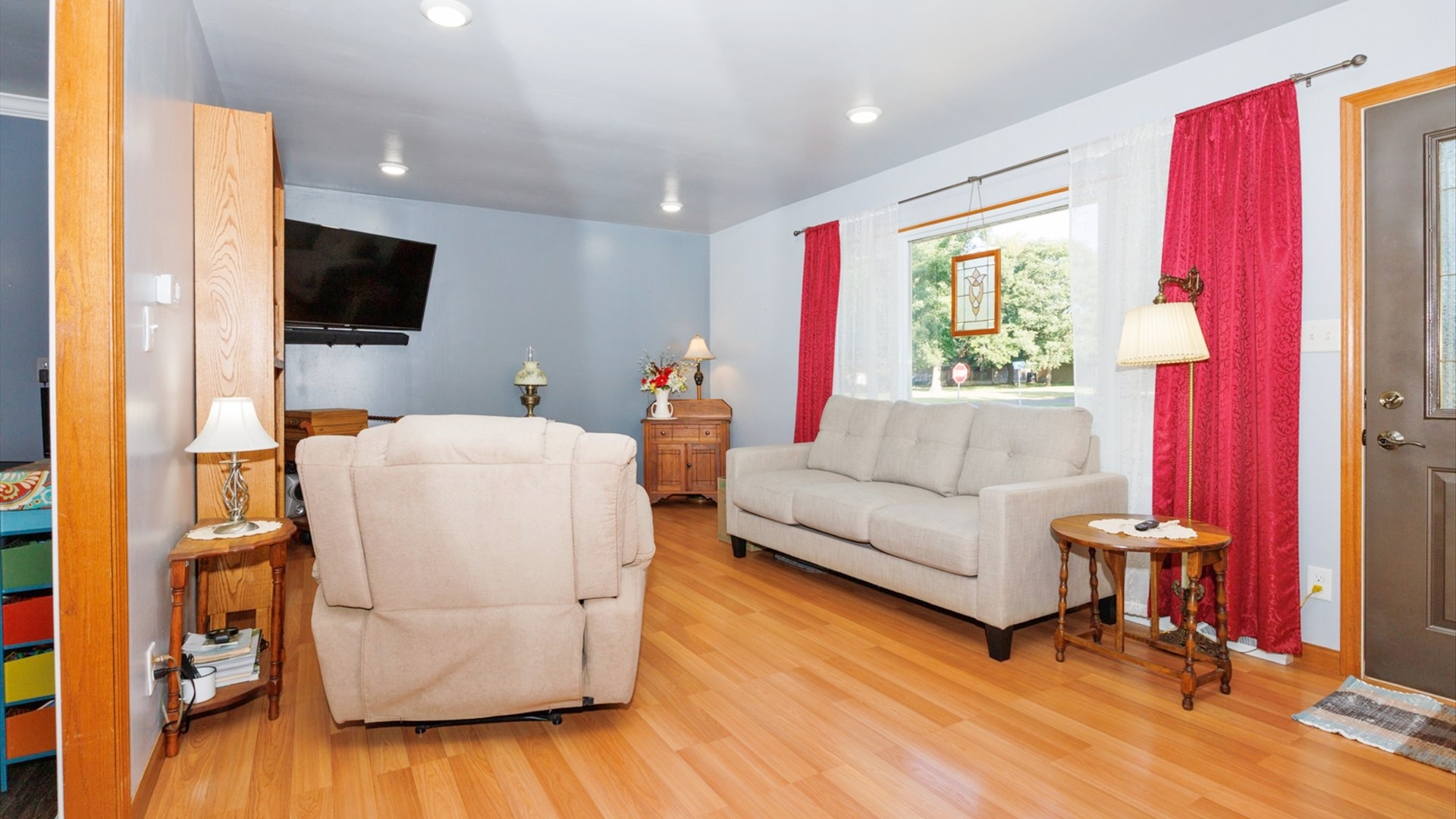 210 W North Street, Colfax, IL 61728