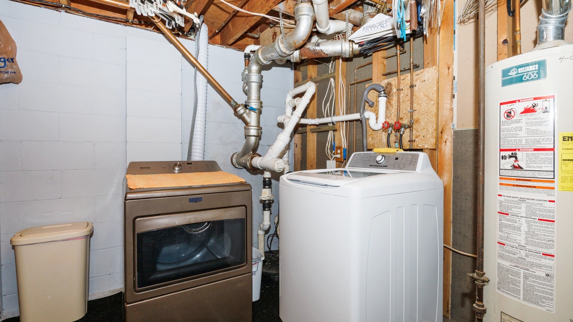 210 W North Street, Colfax, IL 61728