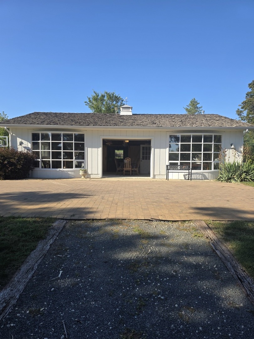 404 Caesar Drive, Barrington Hills, IL 60010
