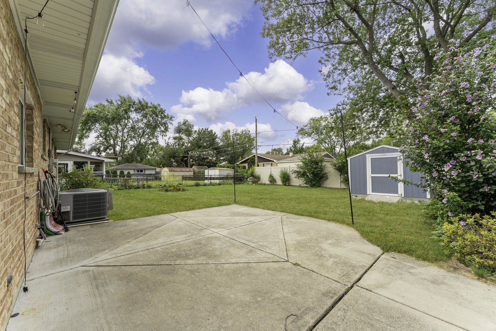 404 Virginia Place, Wheeling, IL 60090