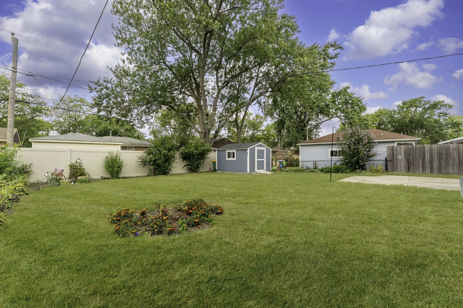 404 Virginia Place, Wheeling, IL 60090
