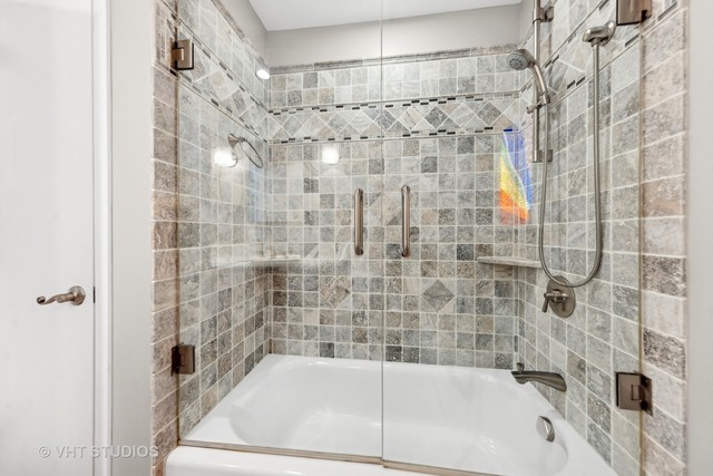 27 S Waiola Avenue #103, La Grange, IL 60525