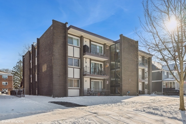 27 S Waiola Avenue #103, La Grange, IL 60525