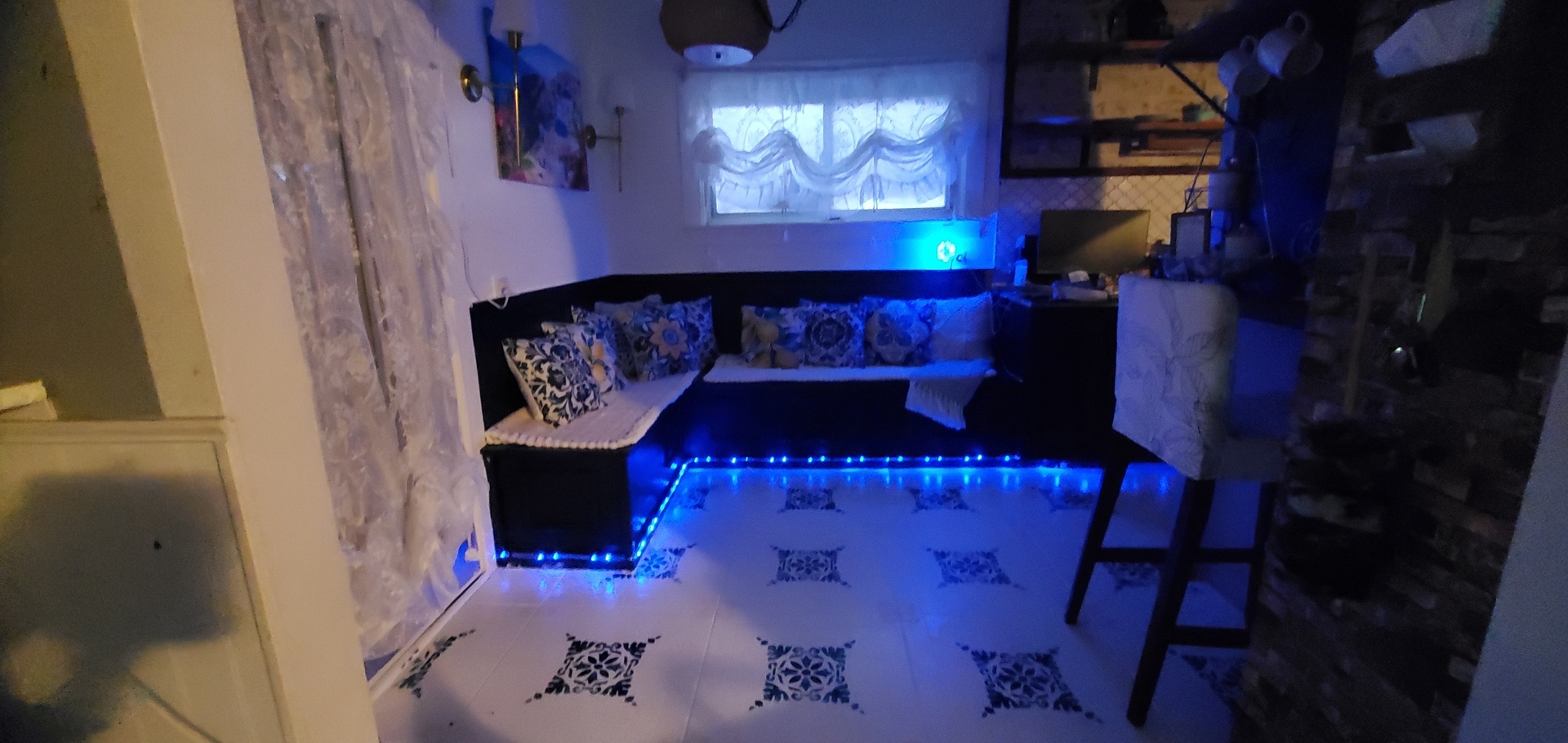 445 S ELLIS Street, Bensenville, IL 60106