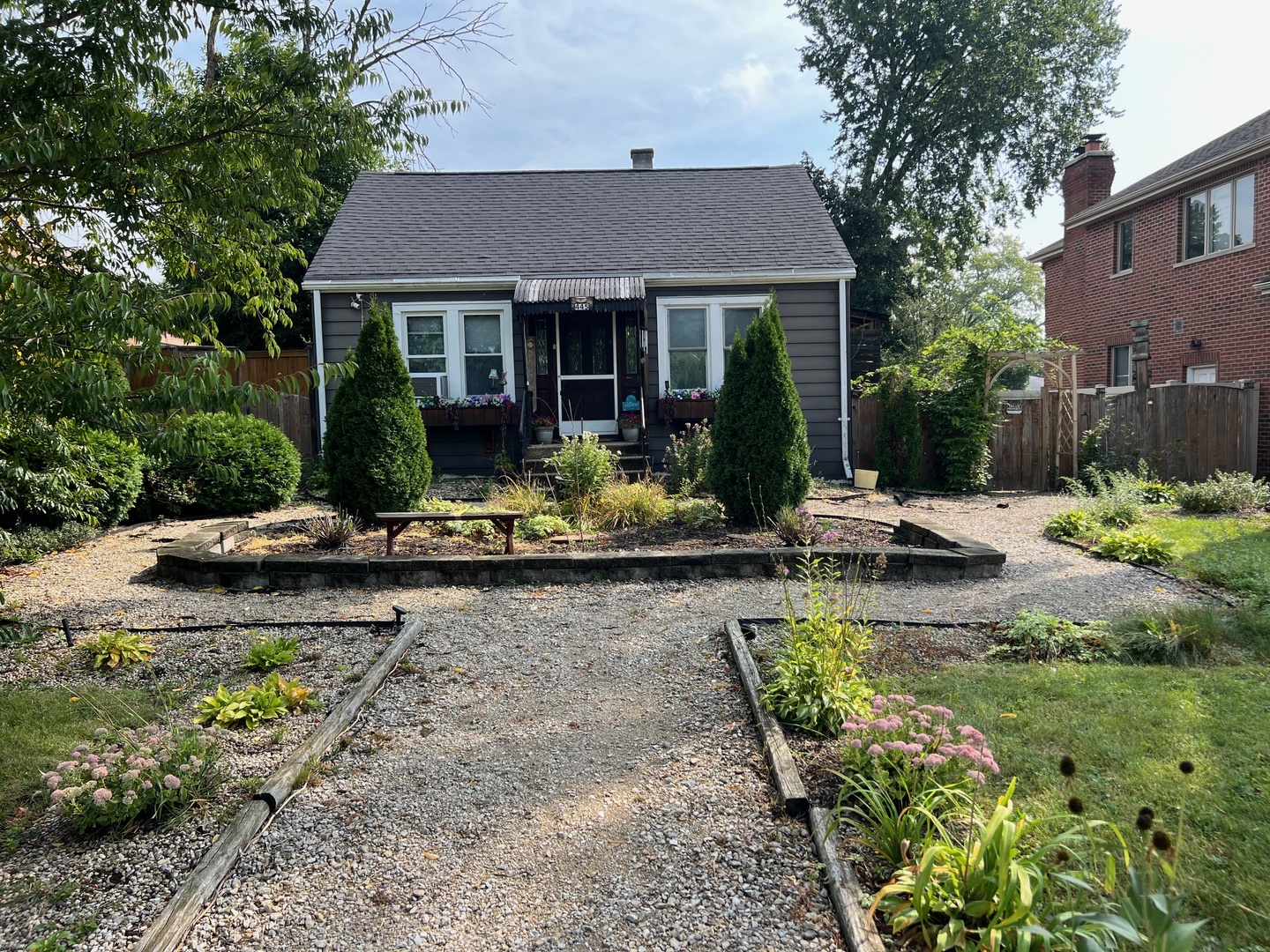 445 S ELLIS Street, Bensenville, IL 60106