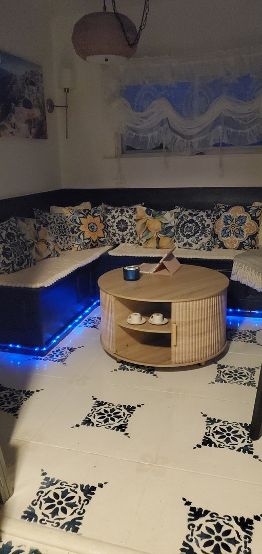 445 S ELLIS Street, Bensenville, IL 60106