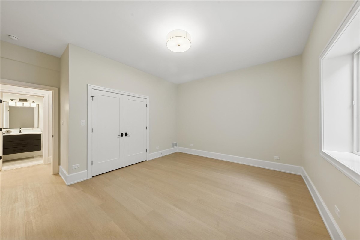 334 S Ashland Avenue, La Grange, IL 60525
