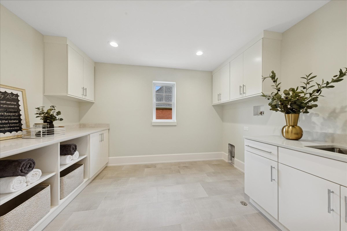 334 S Ashland Avenue, La Grange, IL 60525