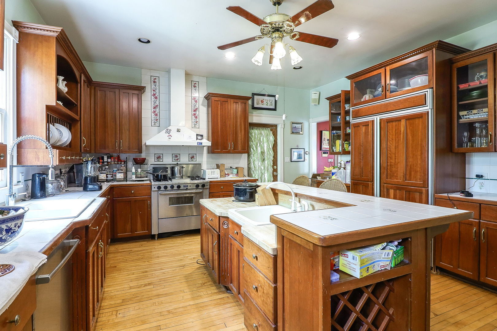 4533 Highland Avenue, Downers Grove, IL 60515