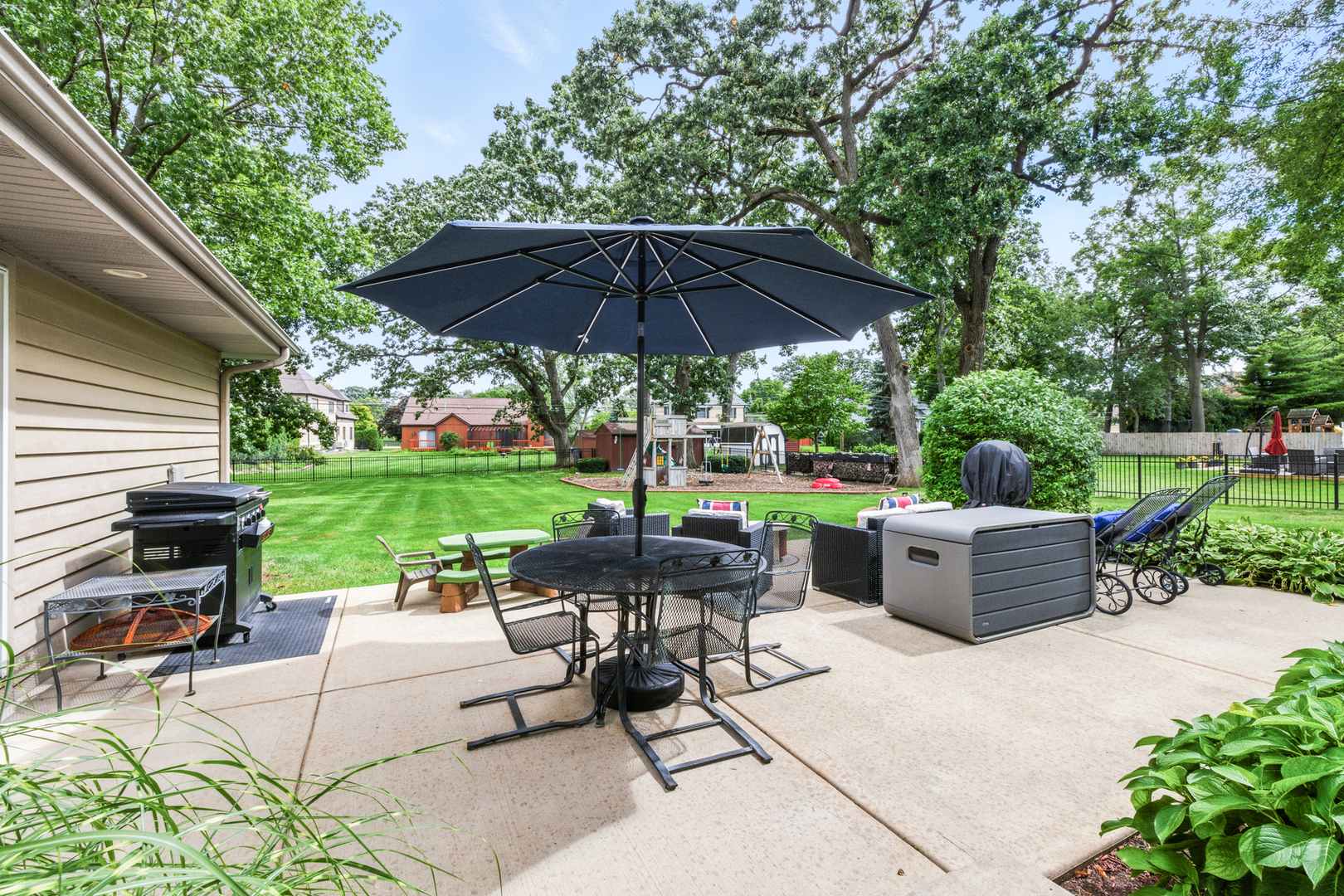6N135 Hillcrest Drive, Medinah, IL 60157