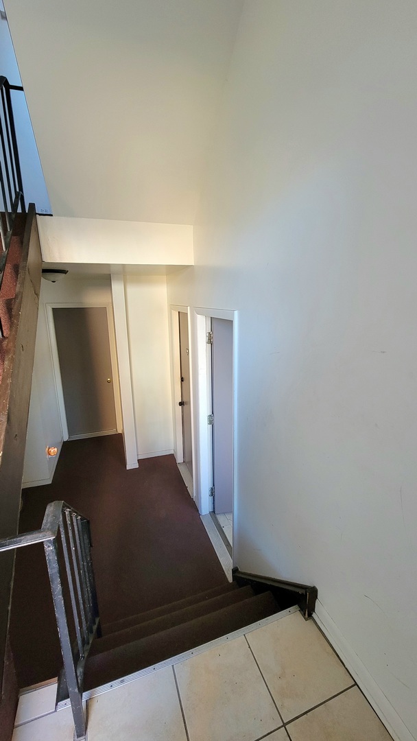 7809 Woodward Avenue #1A, Woodridge, IL 60517