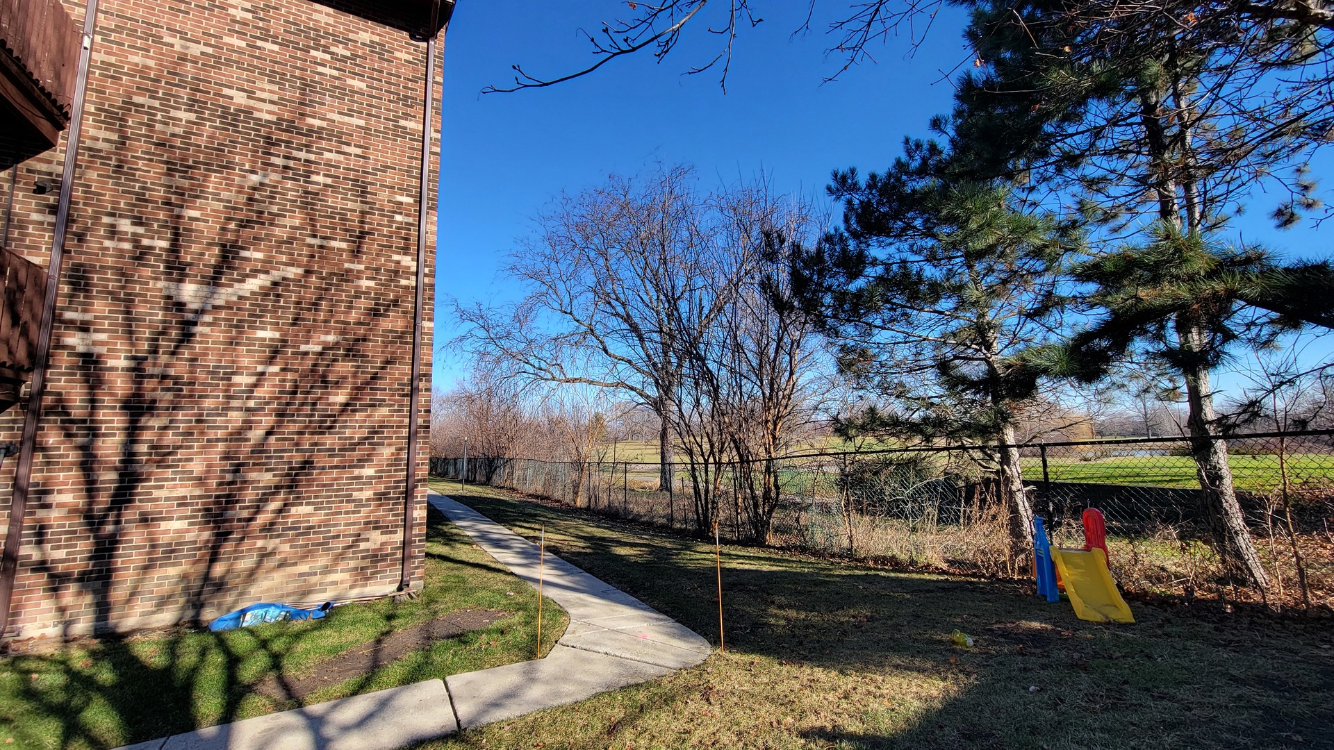 7809 Woodward Avenue #1A, Woodridge, IL 60517