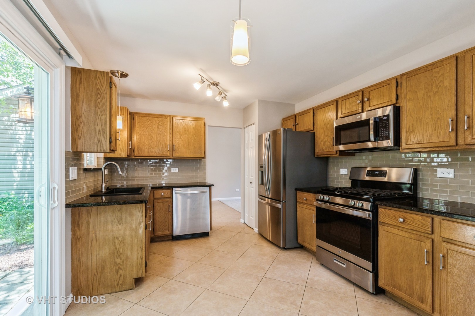 1109 Blackburn Drive, Grayslake, IL 60030