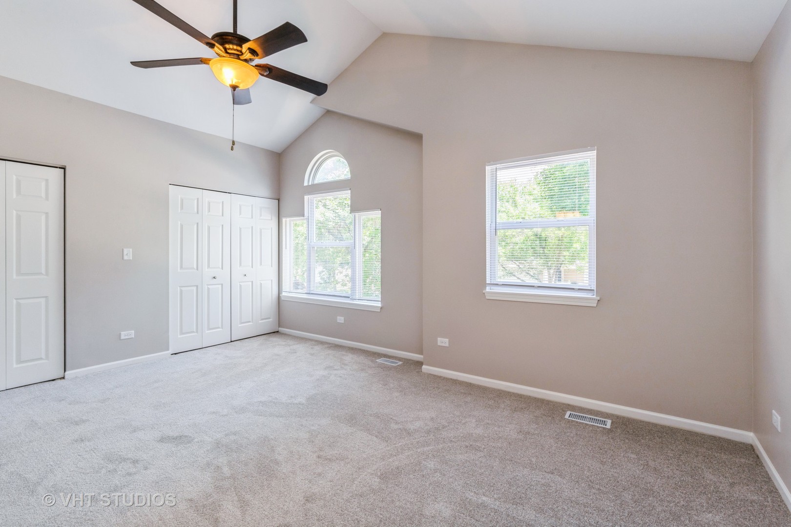 1109 Blackburn Drive, Grayslake, IL 60030
