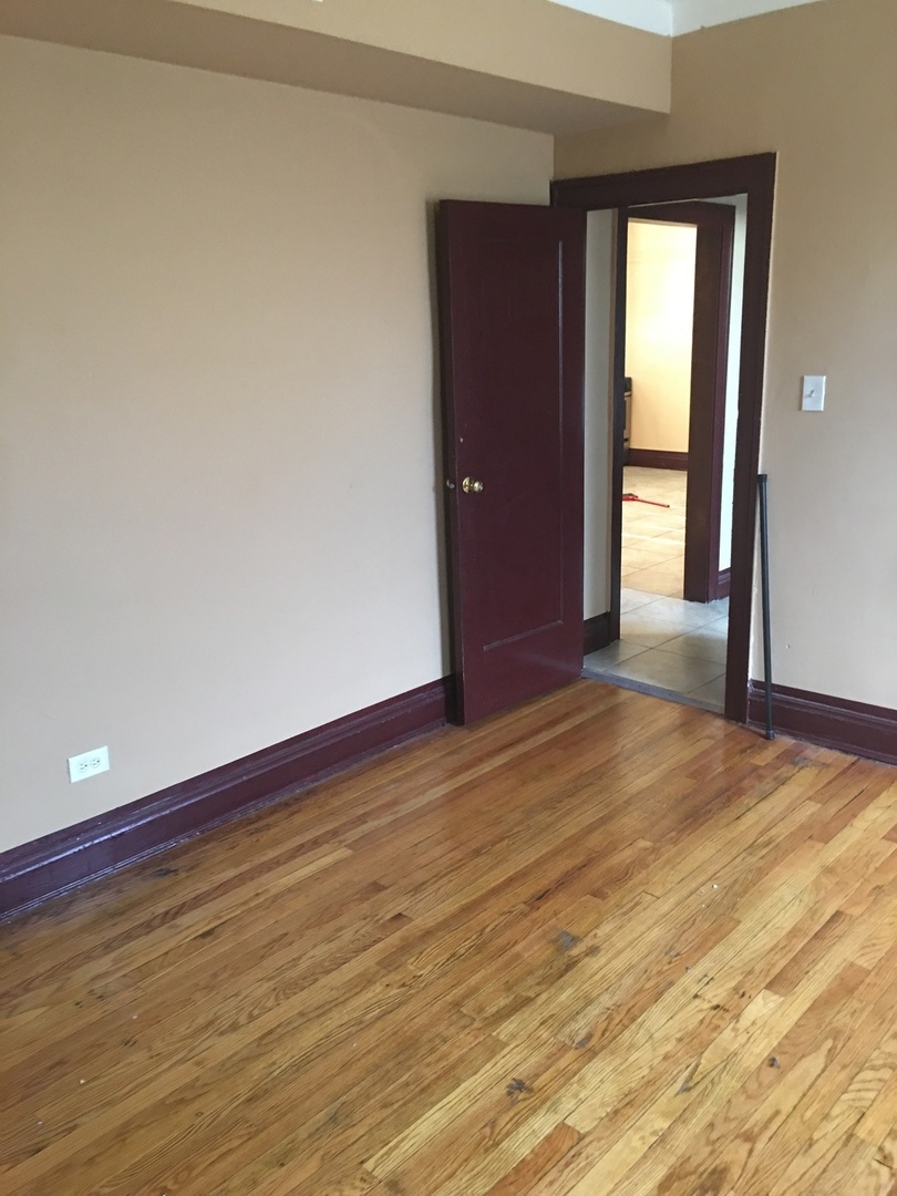 7934 S Loomis Boulevard, Chicago, IL 60620