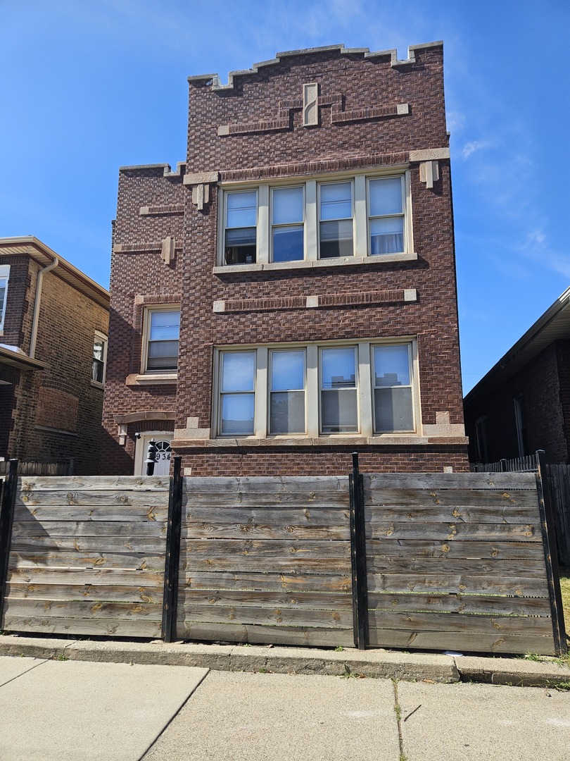 7934 S Loomis Boulevard, Chicago, IL 60620