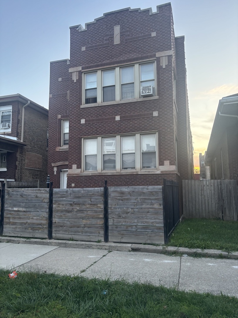 7934 S Loomis Boulevard, Chicago, IL 60620