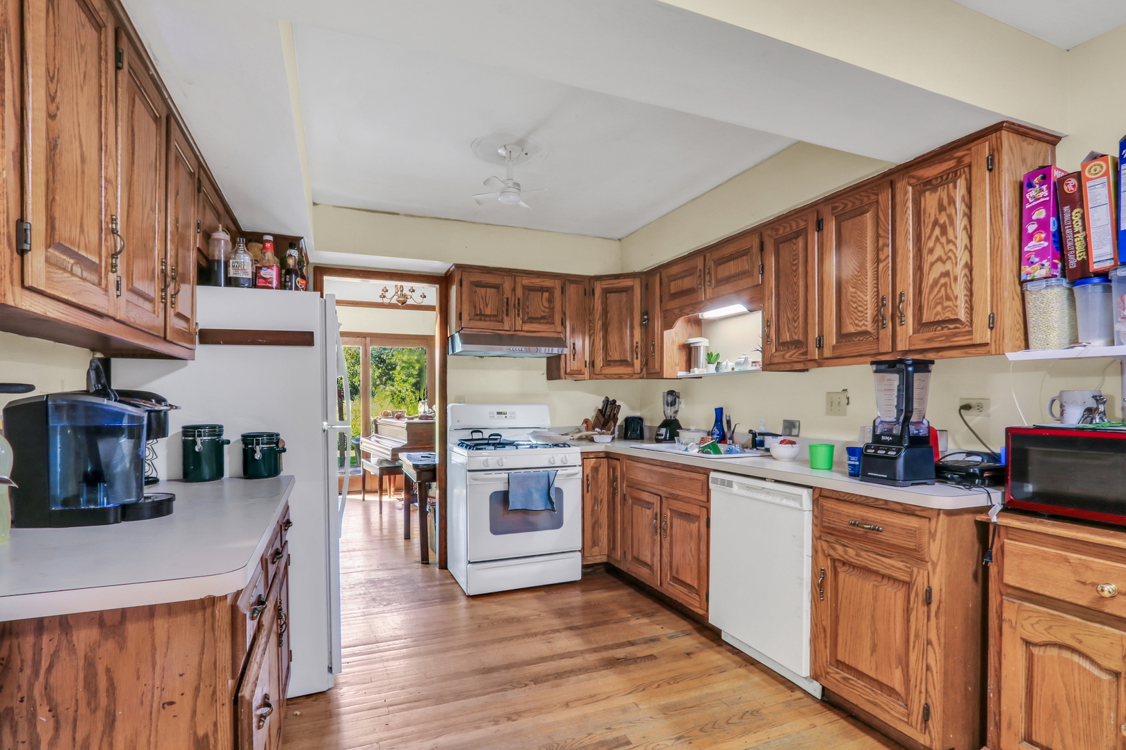 3947 Blackstone Avenue, Gurnee, IL 60031