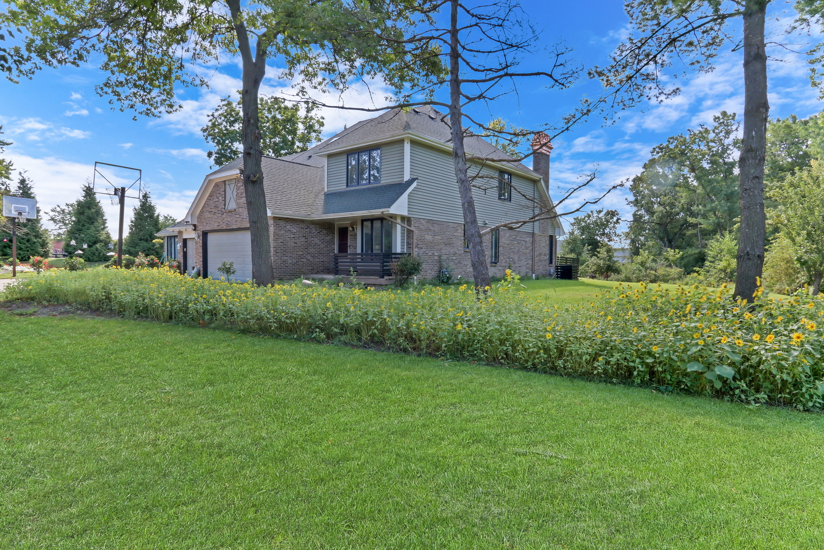 3947 Blackstone Avenue, Gurnee, IL 60031