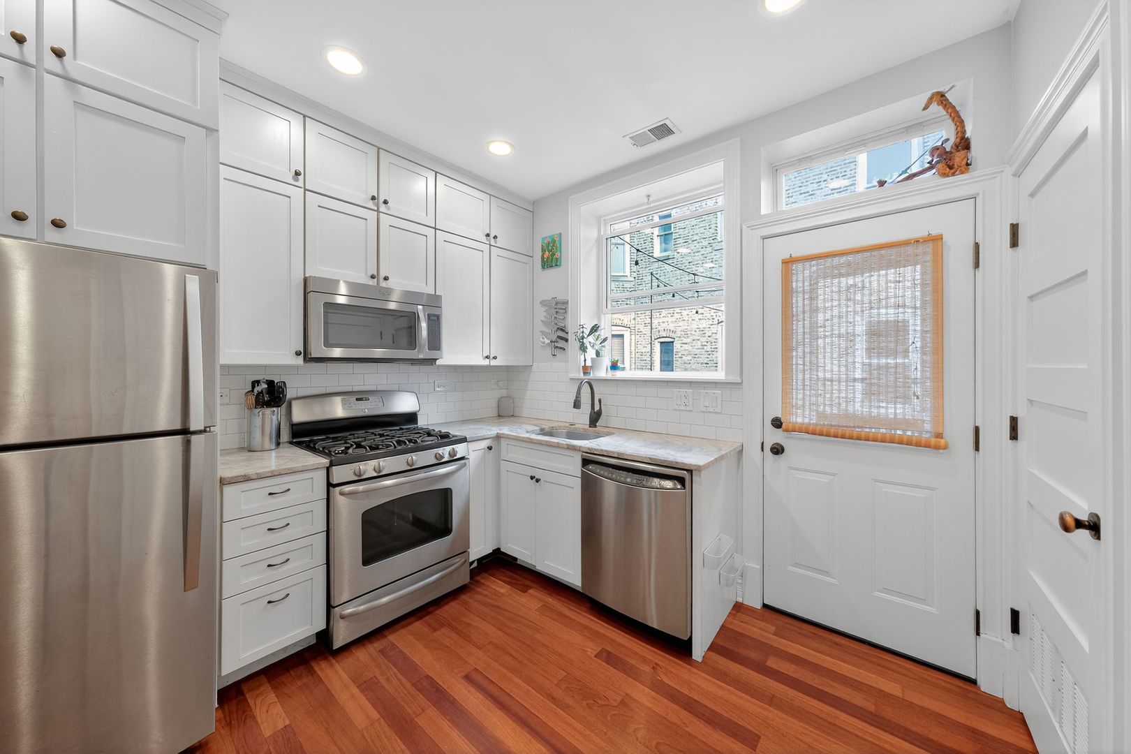 2578 W Lyndale Street #2, Chicago, IL 60647