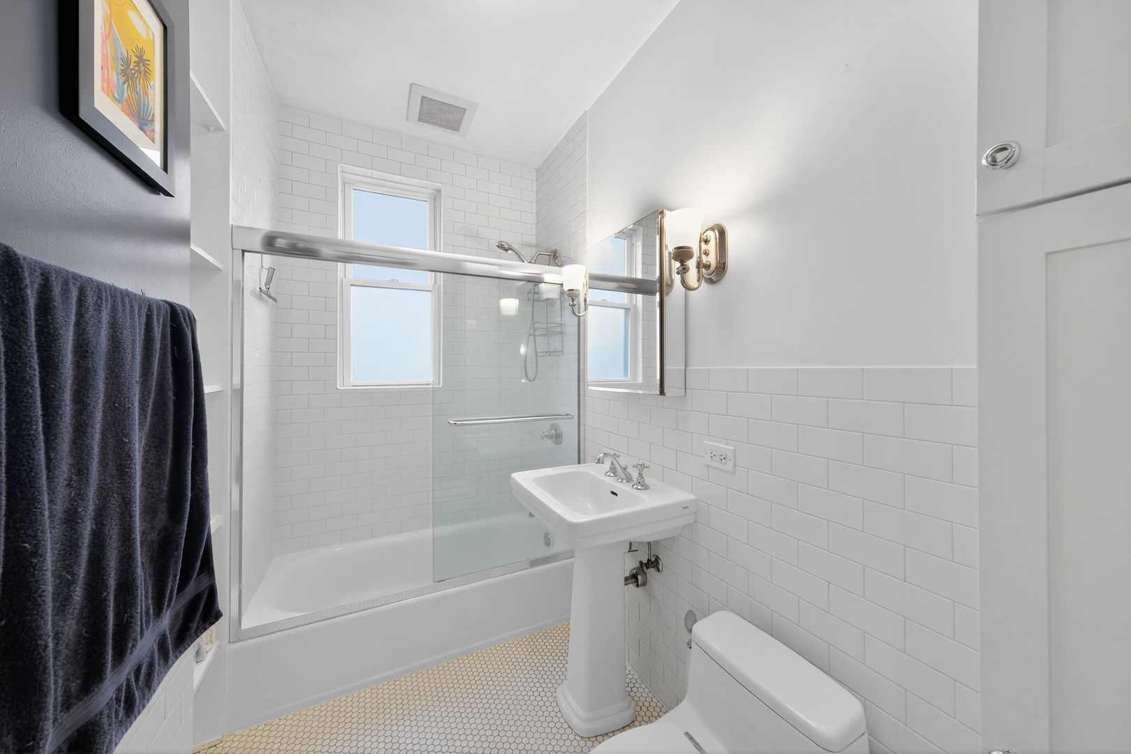 2578 W Lyndale Street #2, Chicago, IL 60647