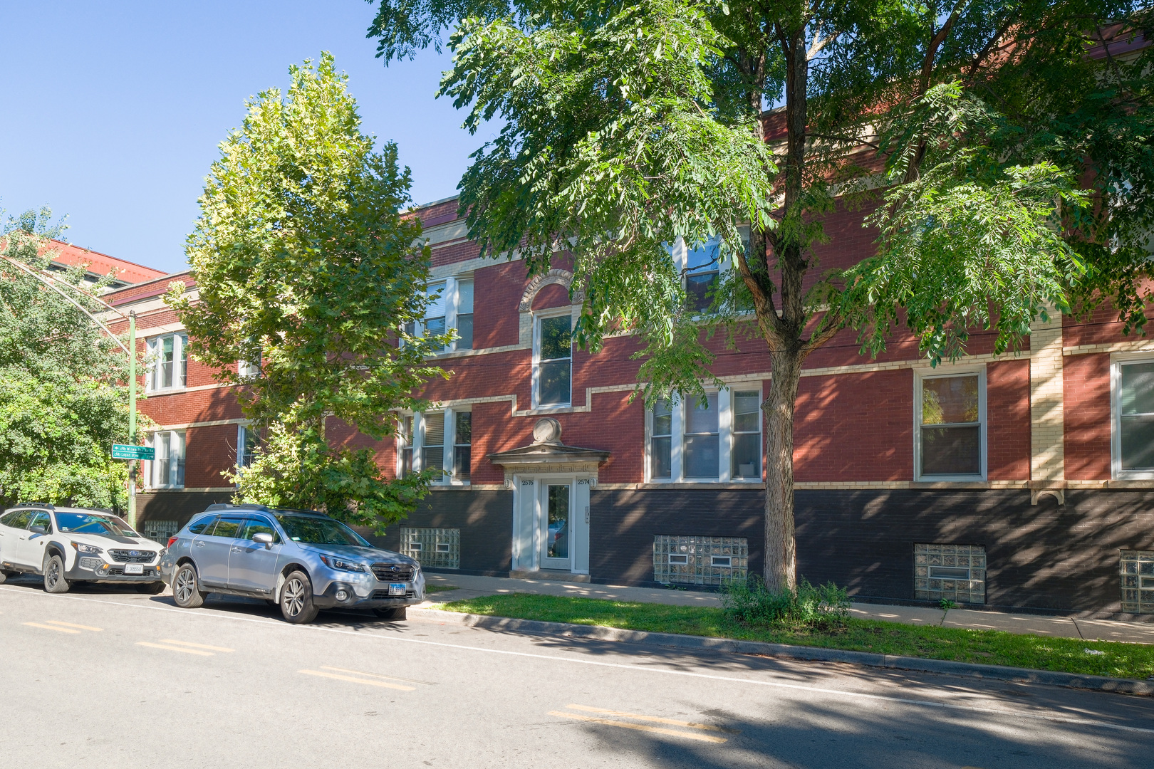 2578 W Lyndale Street #2, Chicago, IL 60647
