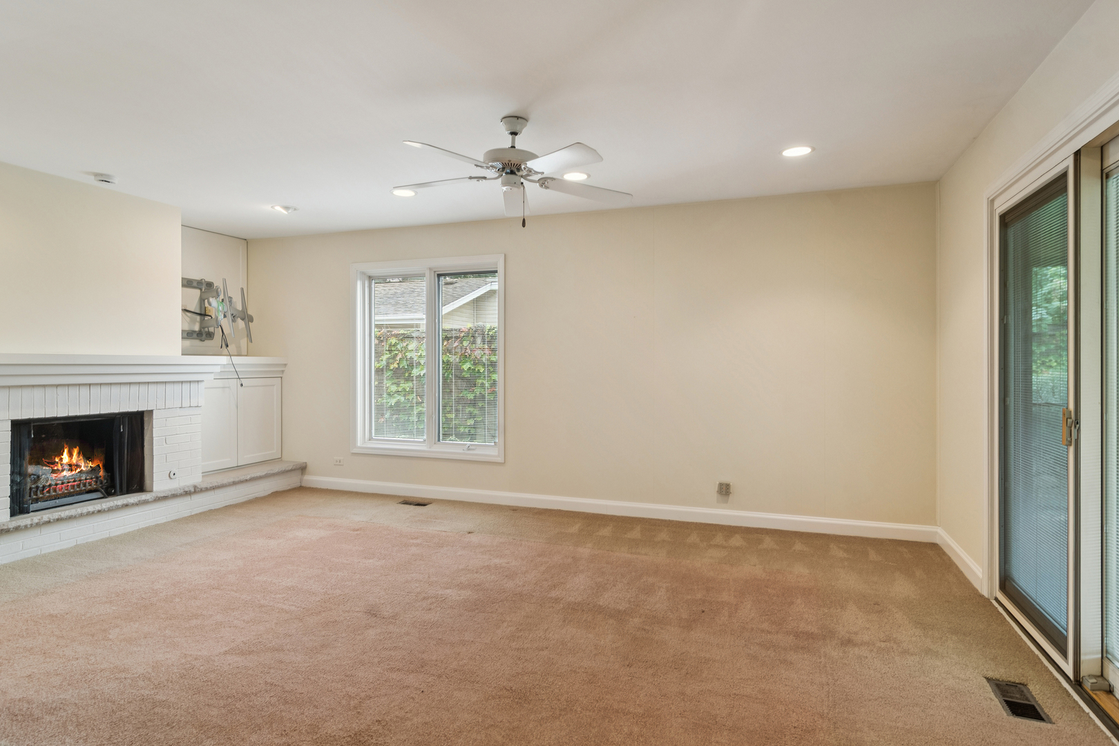 260 Bedford Lane, Bloomingdale, IL 60108
