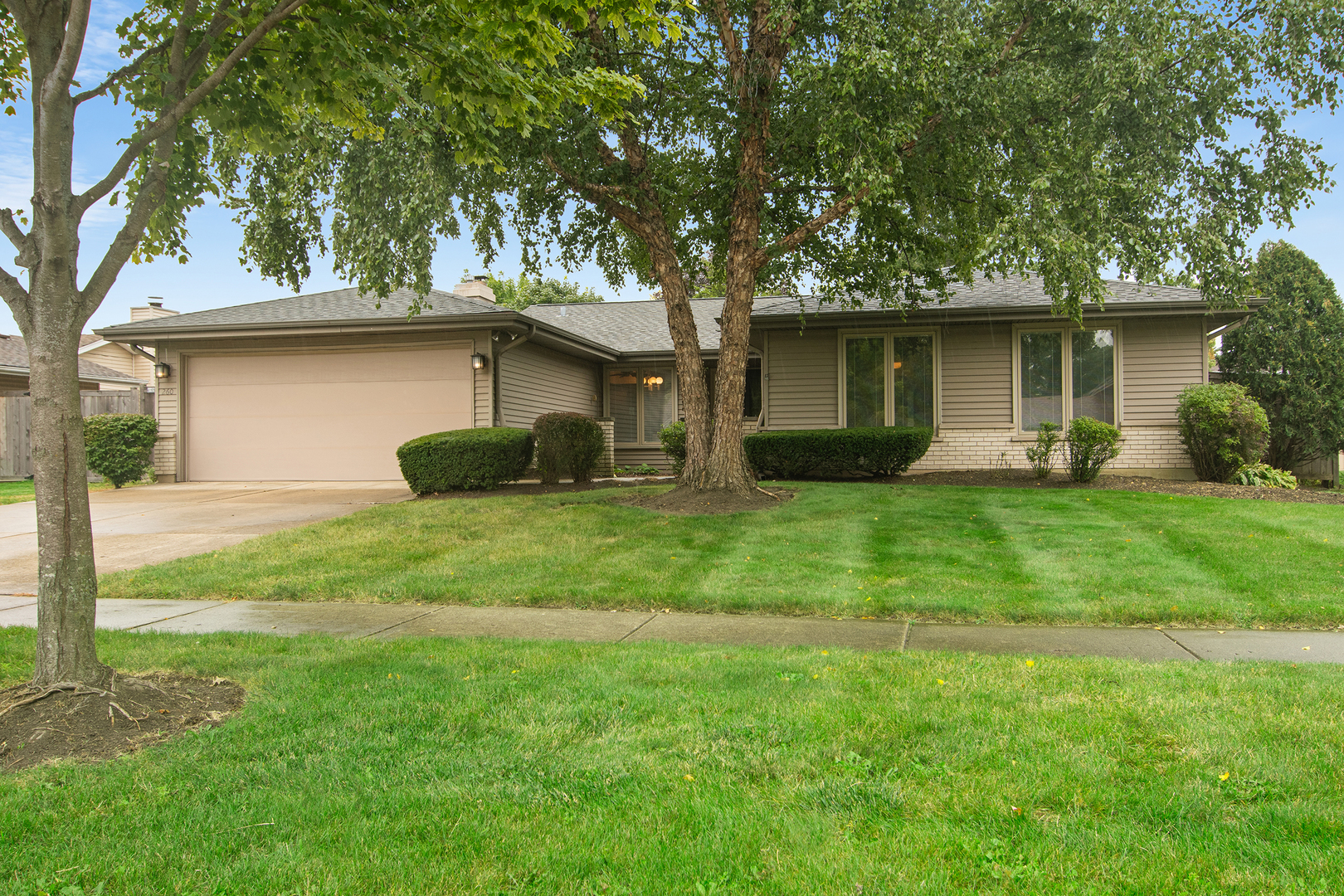 260 Bedford Lane, Bloomingdale, IL 60108