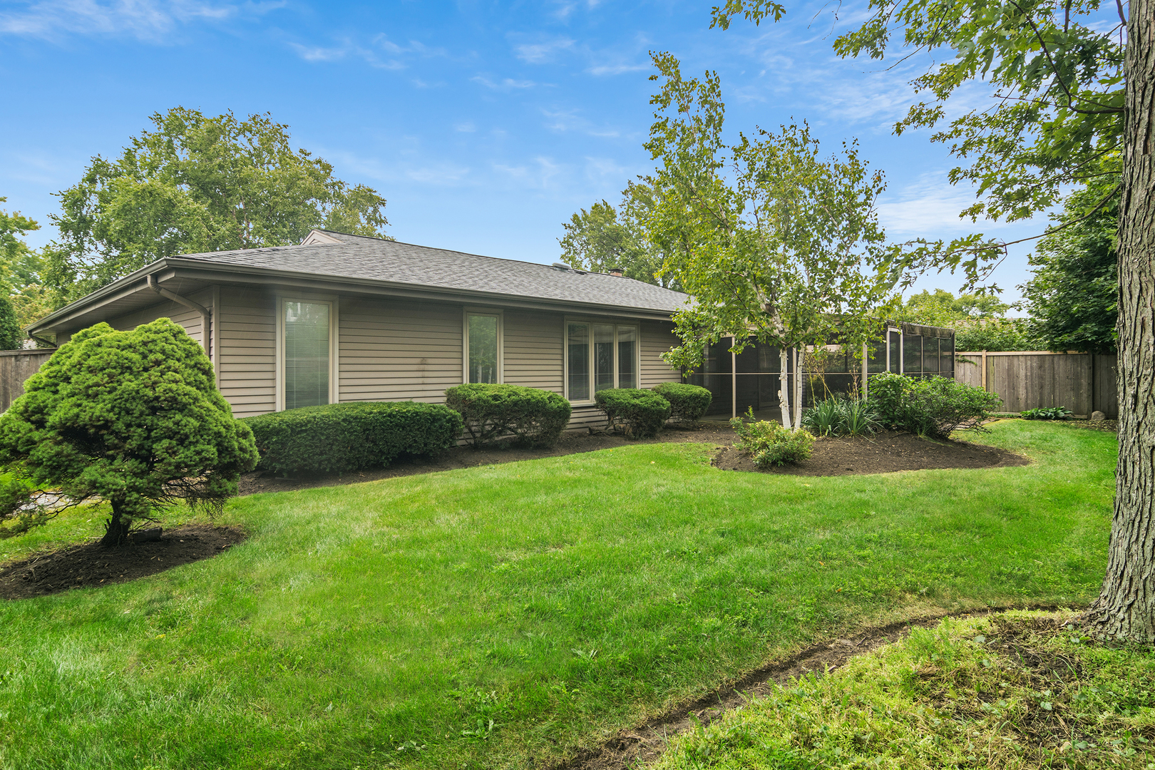 260 Bedford Lane, Bloomingdale, IL 60108