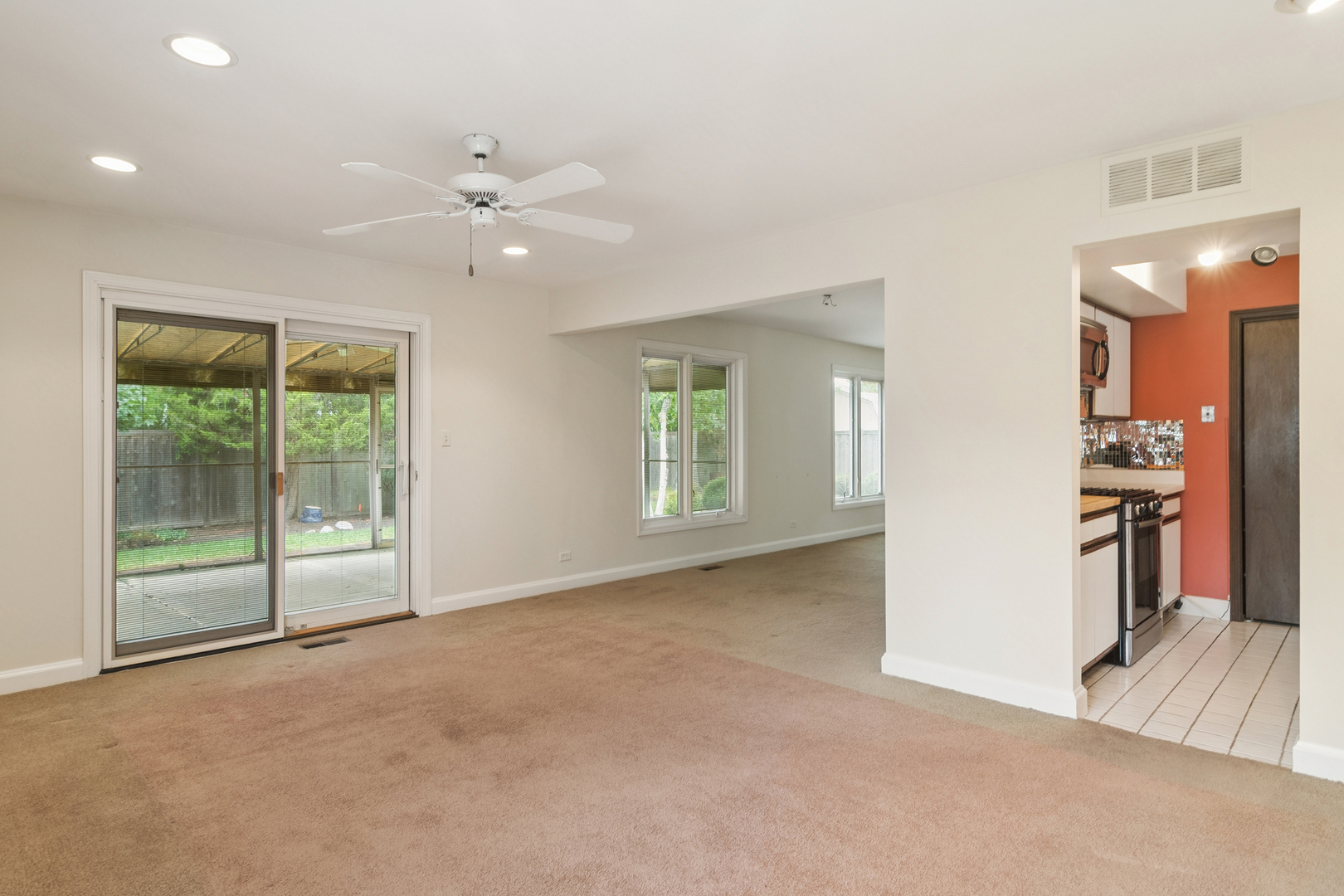 260 Bedford Lane, Bloomingdale, IL 60108