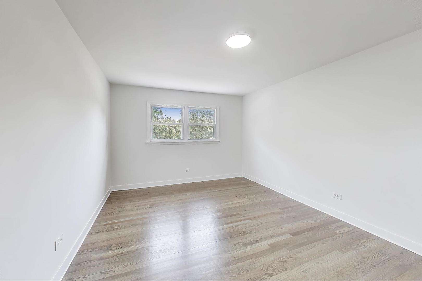 6 S Donald Avenue, Arlington Heights, IL 60004