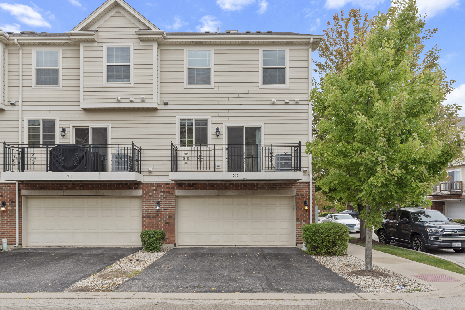 1502 Lakeridge Court, Mundelein, IL 60060