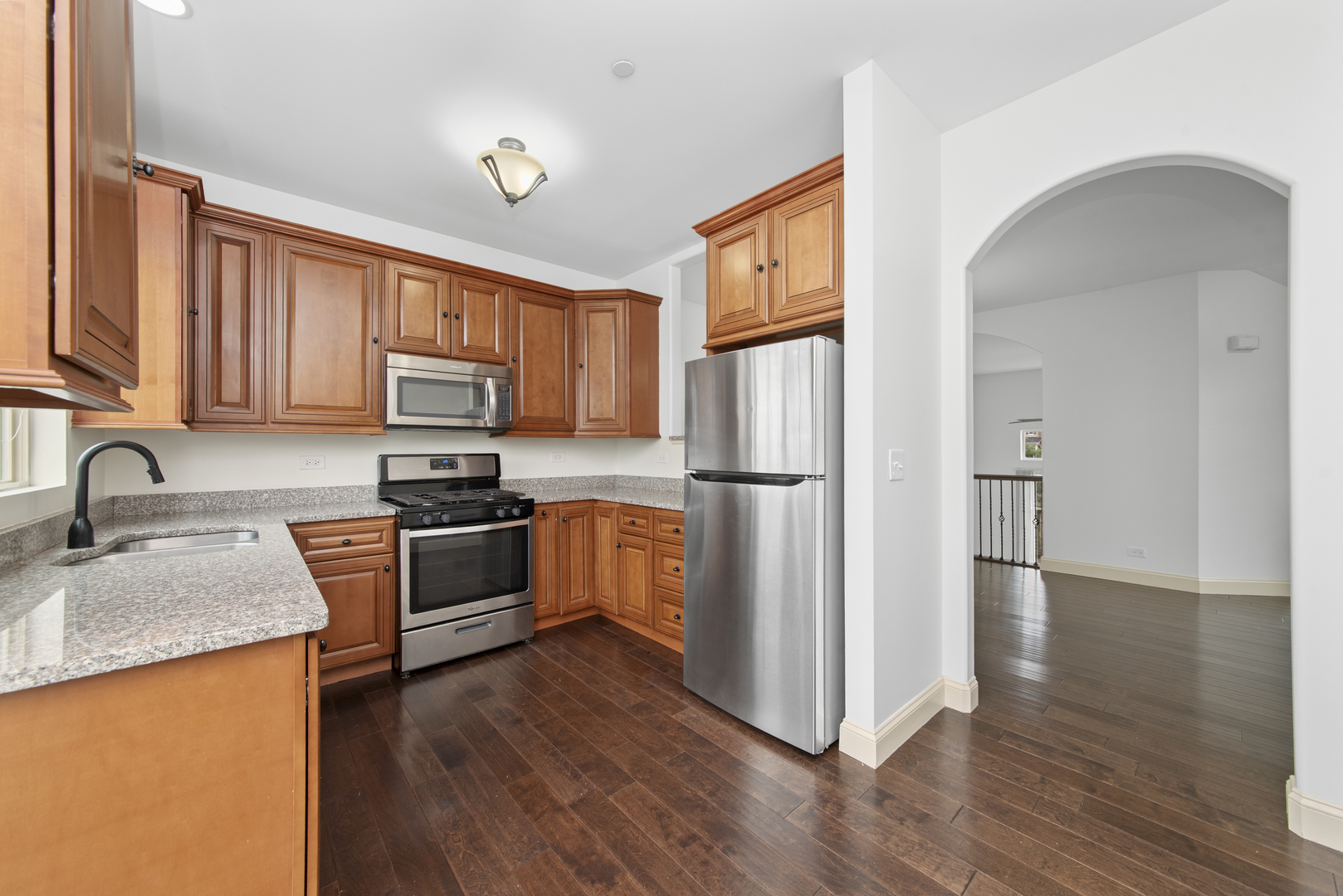 1502 Lakeridge Court, Mundelein, IL 60060