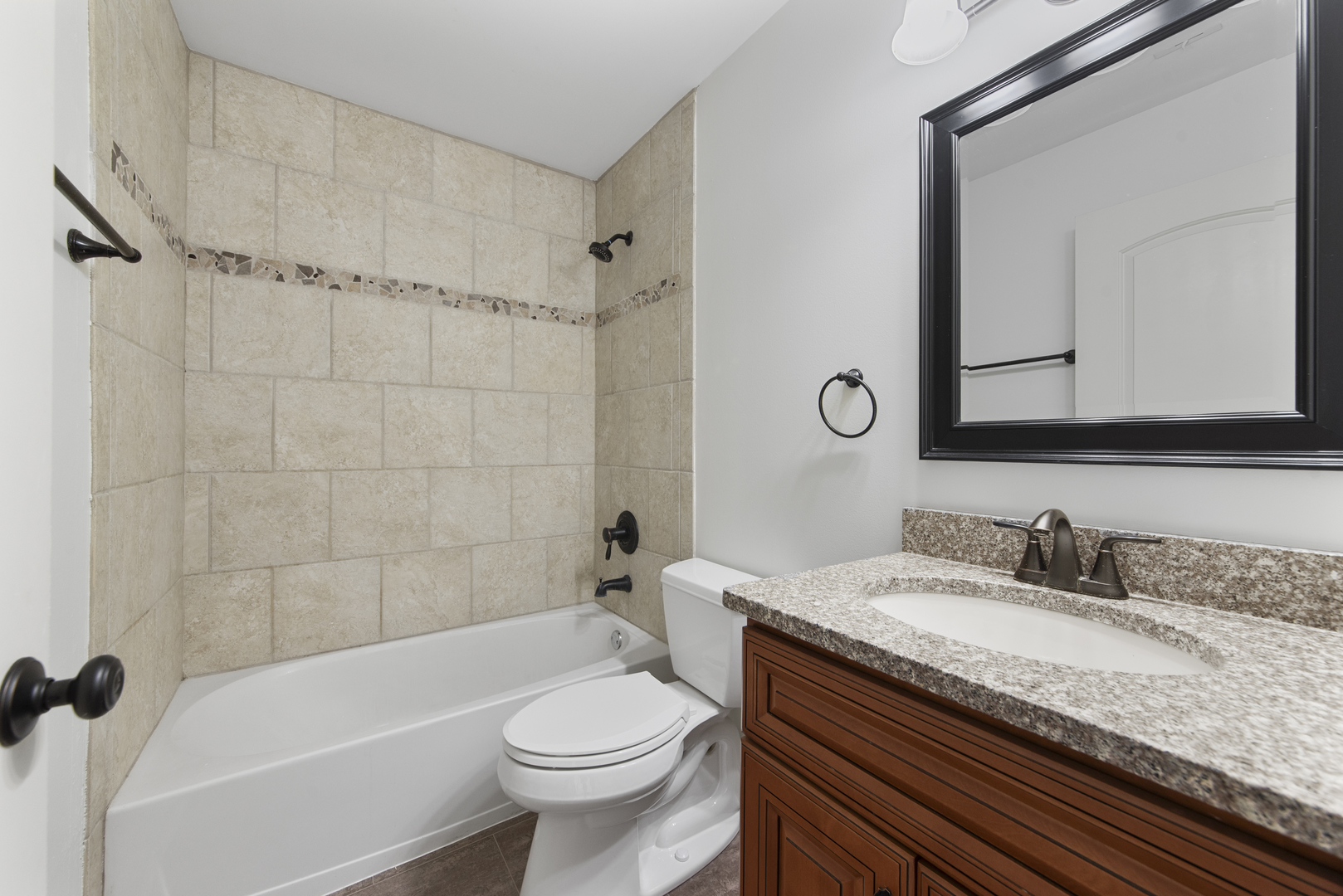 1502 Lakeridge Court, Mundelein, IL 60060