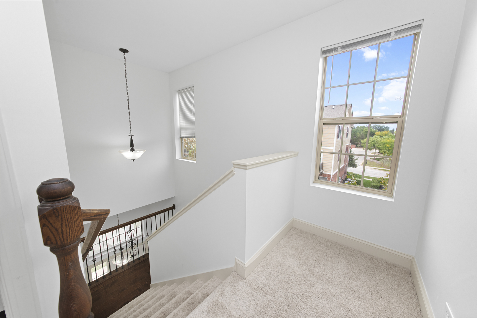 1502 Lakeridge Court, Mundelein, IL 60060