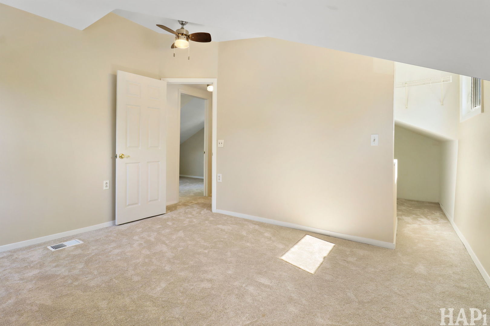 36 N Lake Avenue, Fox Lake, IL 60020