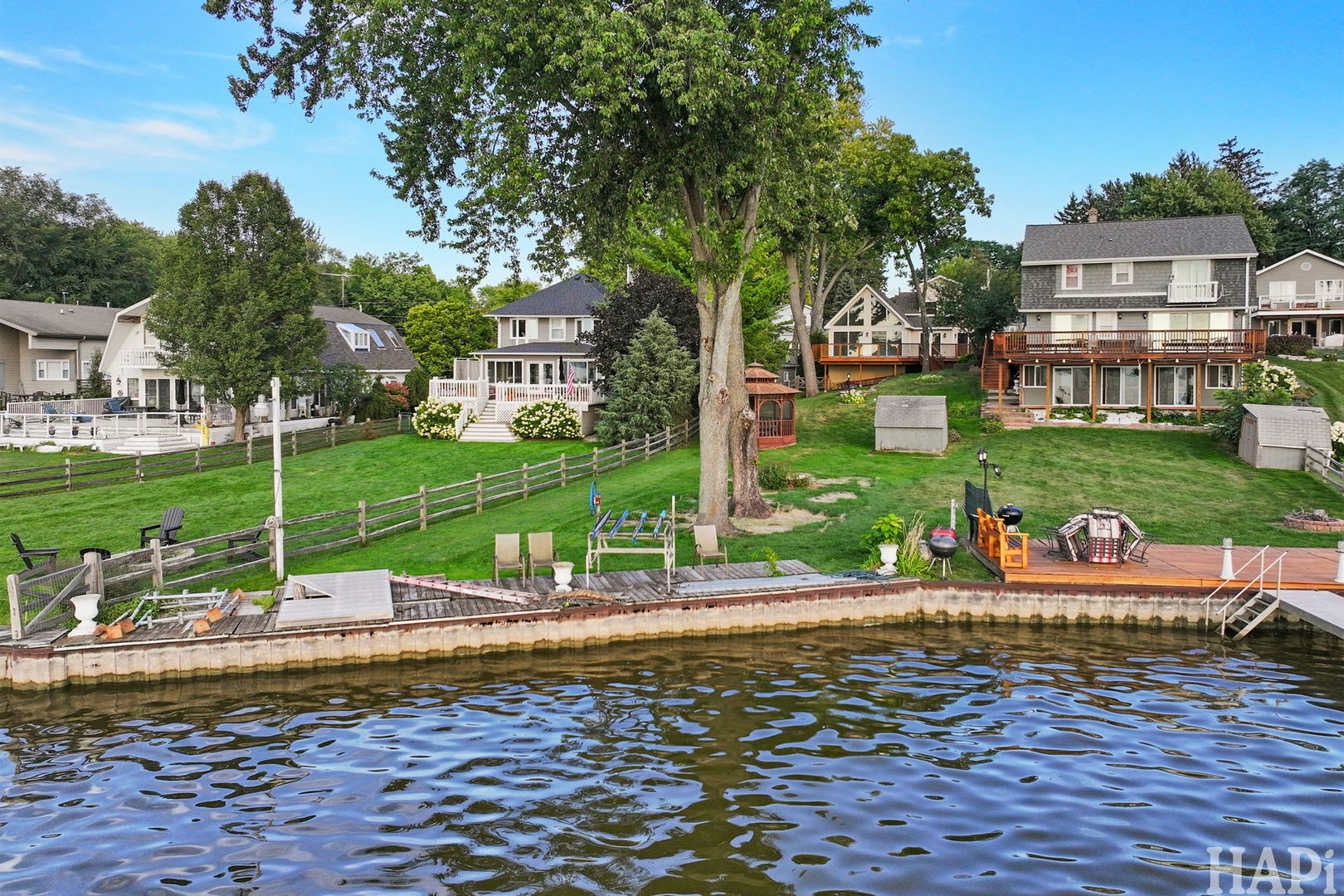 36 N Lake Avenue, Fox Lake, IL 60020