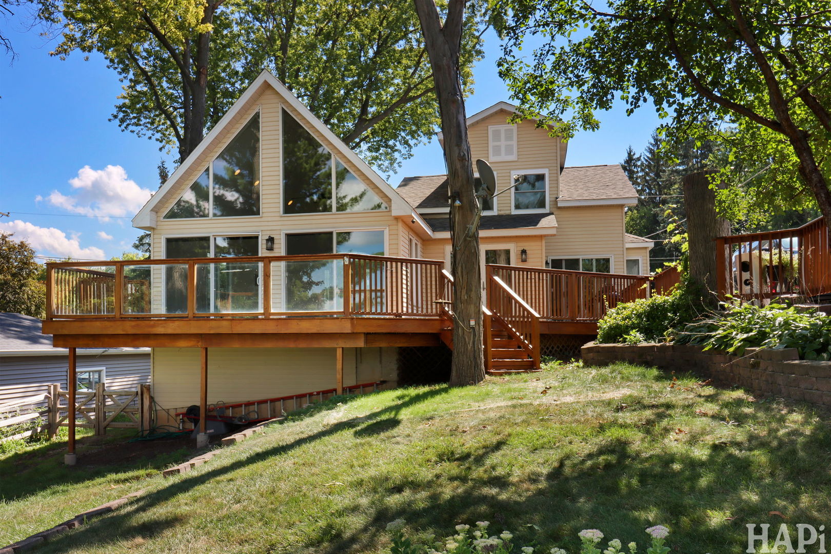 36 N Lake Avenue, Fox Lake, IL 60020